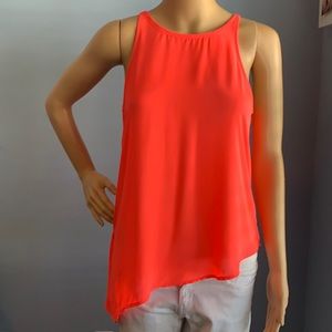 Express asymmetrical top. Layered back and zipper